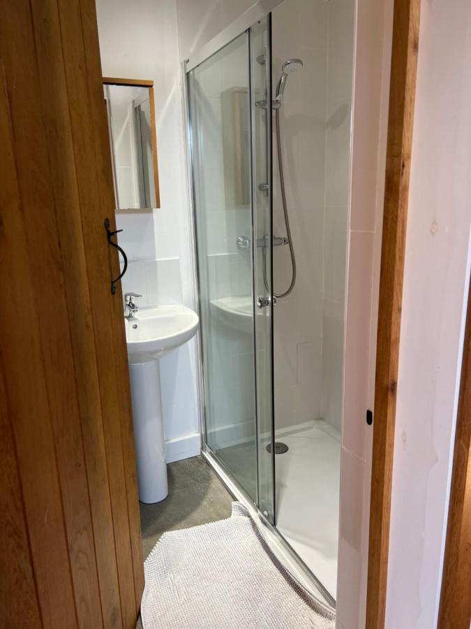 The Old Stable Block - Flat 2 Apartment เวดบริดจ์ ภายนอก รูปภาพ
