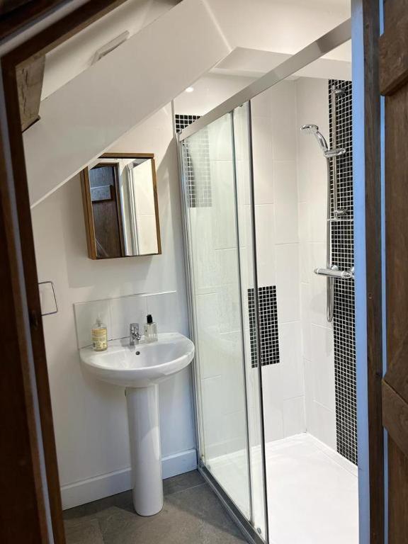 The Old Stable Block - Flat 2 Apartment เวดบริดจ์ ภายนอก รูปภาพ